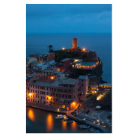 Fotografie Vernazza village lights; Cinque Terre, Its;y, liquid-studios, 26.7 × 40 cm