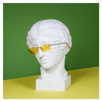 Fotografie Plaster head with yellow sunglasses, lambada, 40 × 40 cm