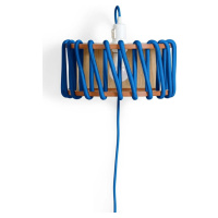Modrá nástěnná lampa s dřevěnou konstrukcí EMKO Macaron, šířka 30 cm