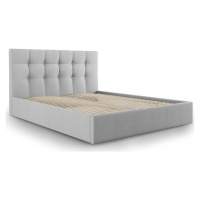 Světle šedá čalouněná dvoulůžková postel s úložným prostorem s roštem 160x200 cm Nerin – Mazzini