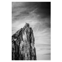 Fotografie Balancing between Earth and Sky, Thomas Vuillaume, 26.7 × 40 cm