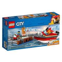 Lego® city 60213 požár v přístavu