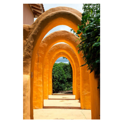 Fotografie Yellow archways at Mantaraya Lodge, Holger Leue, 26.7 × 40 cm