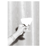 Fotografie Hands Drink Glass Black and White, Pictufy Studio, (30 x 40 cm)