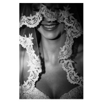 Fotografie Smiling bride under the elegant translucent veil, Victor Dyomin, 26.7x40 cm