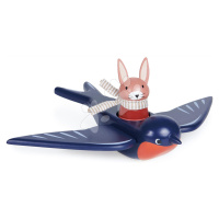 Dřevěná vlaštovka Swifty Bird Tender Leaf Toys z pohádky Merrywood Tales s figurkou zajíčka