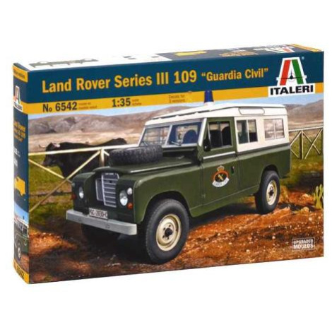 Model Kit auto 6542 - LAND ROVER III 109 "Guardia Civil" (1:35) Italeri