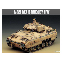 Model Kit tank 13237 - M2 BRADLEY IFV (1:35)