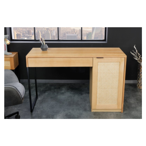 Estila Venkovský masivní psací stůl Vierata do kanceláře z dubového dřeva se šuplíkem a dvířky z