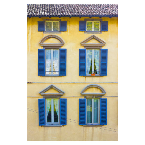 Fotografie Italian architecture, colorful facade and windows, elenaburn, 26.7 × 40 cm