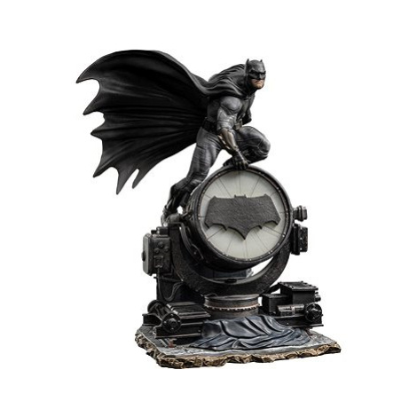 DC Comics - Batman on Batsignal Deluxe - Art Scale 1/10 Iron Studios