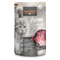 Výhodné balení Leonardo Finest Selection Pouch 32 ks (32 x 85 g) - jehněčí a brusinky