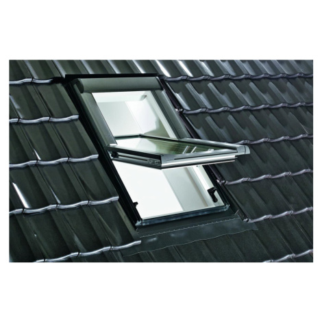 Střešní okno ROTO R45 K200 - zateplené Rozměry oken: 54x98 cm