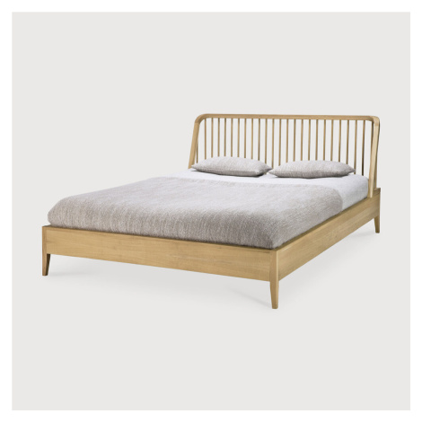 Dubová designová postel Spindle s žebrovaným čelem, 160 x 200 cm, světlá - Ethnicraft