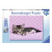 RAVENSBURGER - Roztomilé koťátko na růžové dece 200 dílků