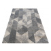 Šedý koberec s moderním vzorem