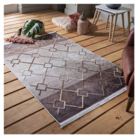 Hnědý vzorovaný koberec ve skandinávském stylu