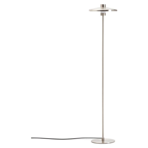 Stojací lampa ve stříbrné barvě s kovovým stínidlem (výška 130 cm) Nuvira – Kave Home