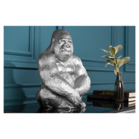 Estila Luxusní dekorační soška gorily Wilde v koloniálním stylu stříbrná 43 cm