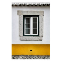 Fotografie Typical vintage portuguese facade with old window, soniabonet, 26.7 × 40 cm