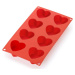 Červená silikonová forma na 8 mini dezertů ve tvaru srdce Lékué