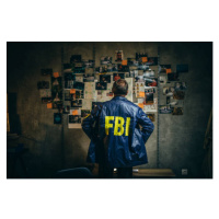 Fotografie Mature FBI agent works on a case alone, South_agency, 40 × 26.7 cm