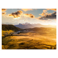 Fotografie Sunrise panorama of the Alpine mountains. Alpe di Siusi, Dolomites. Italy, Anton Petr