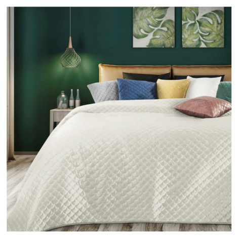 Krásný smetanově krémový oboustranný přehoz na postel s prošíváním