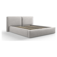 Světle šedá čalouněná dvoulůžková postel s úložným prostorem a roštem 160x200 cm Arendal – Cosmo