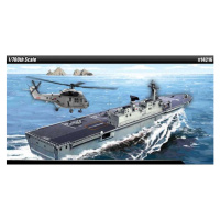 Model Kit loď 14216 - ROK NAVY DOKDO (LPH 6111) MCP (1: 700)