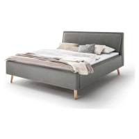 Světle šedá čalouněná dvoulůžková postel s úložným prostorem s roštem 160x200 cm Frieda – Meise 