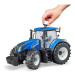 Bruder Traktor NEW HOLLAND T7