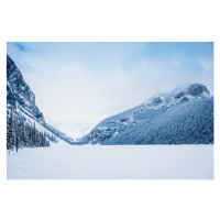 Umělecká fotografie Snowy mountains in remote landscape, Lake, Jacobs Stock Photography Ltd, (40