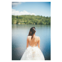 Fotografie Sexy back of beautiful bride by the lake, Pekic, 26.7 × 40 cm