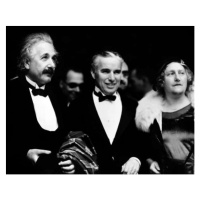 Fotografie Albert Einstein and his wife Elsa with Charlie Chaplin, Unknown photographer,, 40x30 