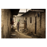 Fotografie Woman in the village, Dan Mirica, 40 × 26.7 cm