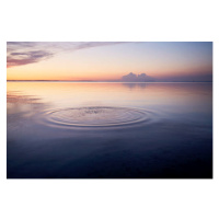 Umělecká fotografie Rings in water of the sea, the_burtons, (40 x 26.7 cm)