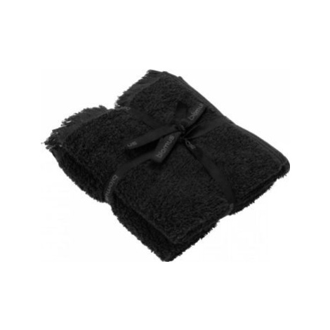 Černé ručníky a osušky