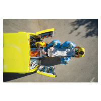 Fotografie Emergency Team Removing Man from Ambulance, xavierarnau, 40 × 26.7 cm