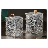 Estila Designový set dvou příručních stolků Hoja z kovu ve stříbrné barvě 30-33cm