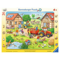 Ravensburger puzzle Na dvoře 24 dílků