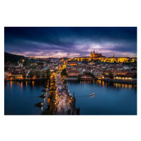 Fotografie Prague, twilight overview of Charles Bridge,, Phillip Chow, (40 x 26.7 cm)