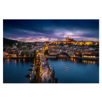 Fotografie Prague, twilight overview of Charles Bridge,, Phillip Chow, 40 × 26.7 cm