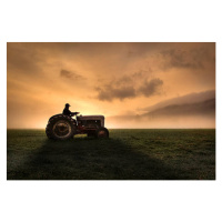 Umělecká fotografie Farmer riding tractor, Bill Hinton Photography, (40 x 26.7 cm)