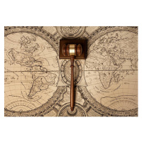 Fotografie Gavel on old world map, aluxum, 40 × 26.7 cm