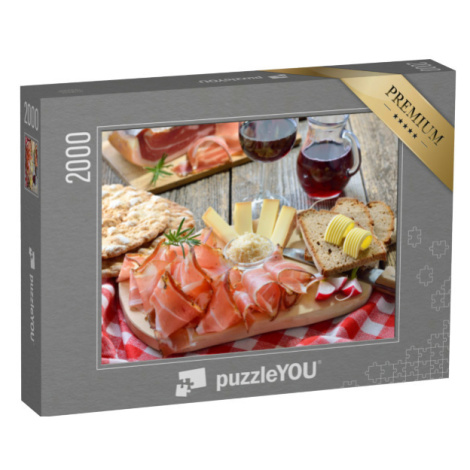 puzzle 2000 dílků „Tyrolská svačina se slaninou, křenem, horským sýrem a farmářským chlebem“