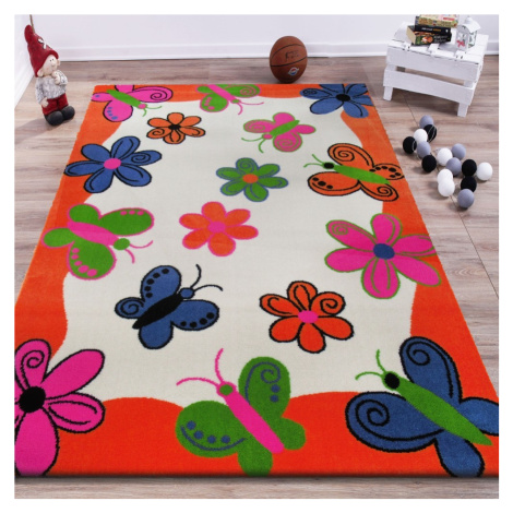 Oranžový koberec s motýlky a kvítky Šířka: 133 cm | Délka: 190 cm