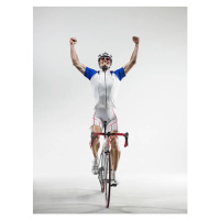 Fotografie Cyclist pumping fists, studio shot, Ryan McVay, 30 × 40 cm