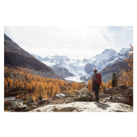 Fotografie Solo traveller hiking in Switzerland, Brigitte Blättler, 40 × 26.7 cm