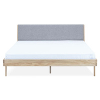 Šedá/přírodní dvoulůžková postel z dubového dřeva 140x200 cm Fawn – Gazzda